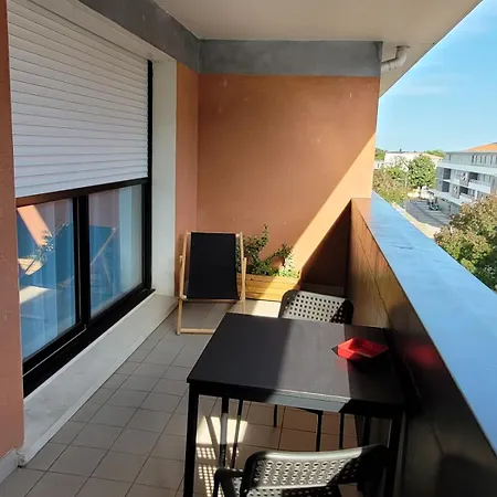 Entre Medoc Et Atlantique, 3 Etoiles, Calme En Plein Centre-ville *